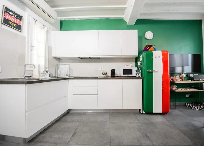 Italia House Tortellinosuite Apartamento Módena